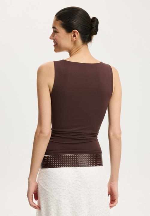 Cotton On - Hold me scoop tank - dark oak
