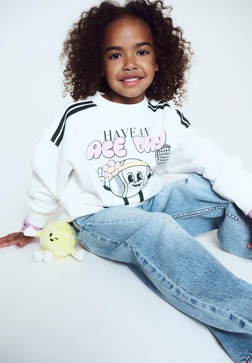 Cotton On - Sammy Oversized Crew - Vanilla/Ace Fun Day Club