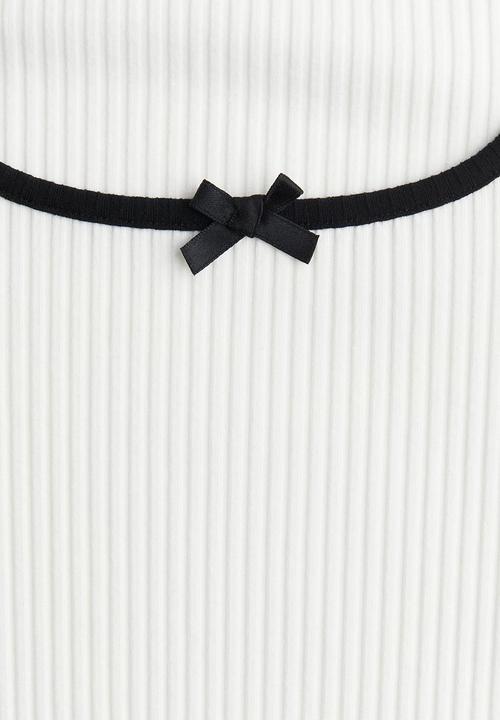 H&M - Overlock-detail ribbed top - white & black