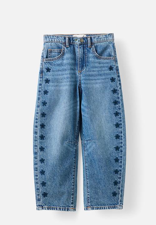 Cotton On - Unisex Barrel Leg Denim Jean - Blue Haven Mid Blue/Embroidered Stars