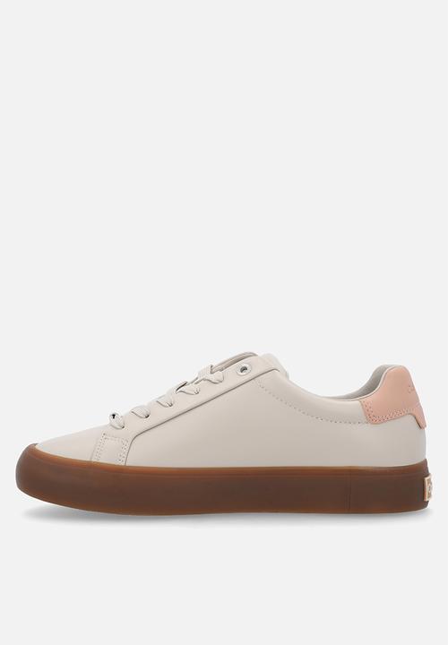 Calvin Klein - Lace-Up Sneaker - Chateau Cashew Tuscany