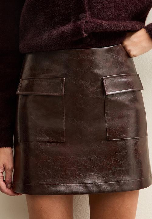 New Look - Cracked Faux Leather Mini Skirt - dk brown