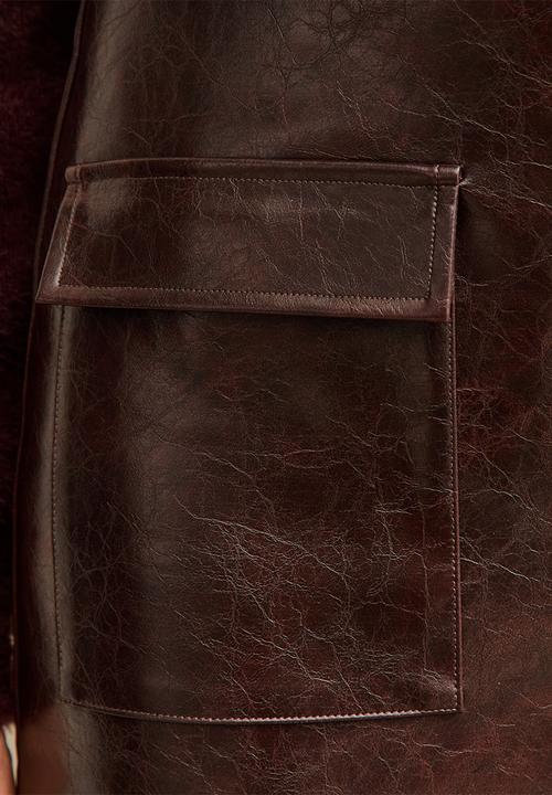 New Look - Cracked Faux Leather Mini Skirt - dk brown