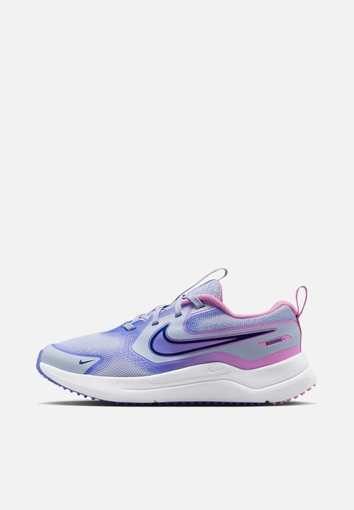 Nike - Nike Cosmic Runner