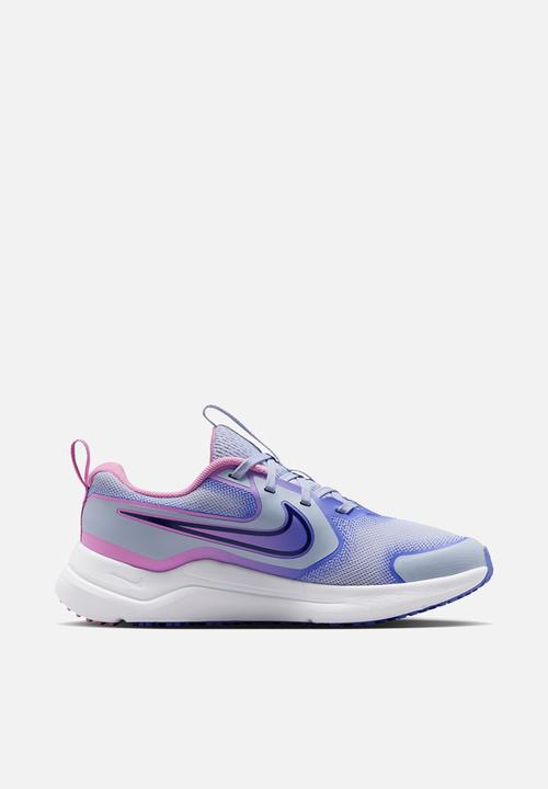 Nike - Nike Cosmic Runner