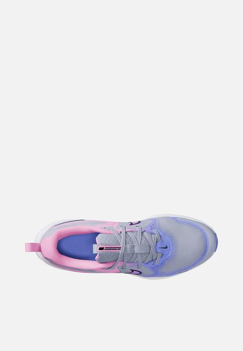 Nike - Nike Cosmic Runner