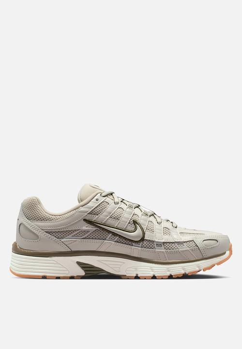 Nike - Nike P-6000