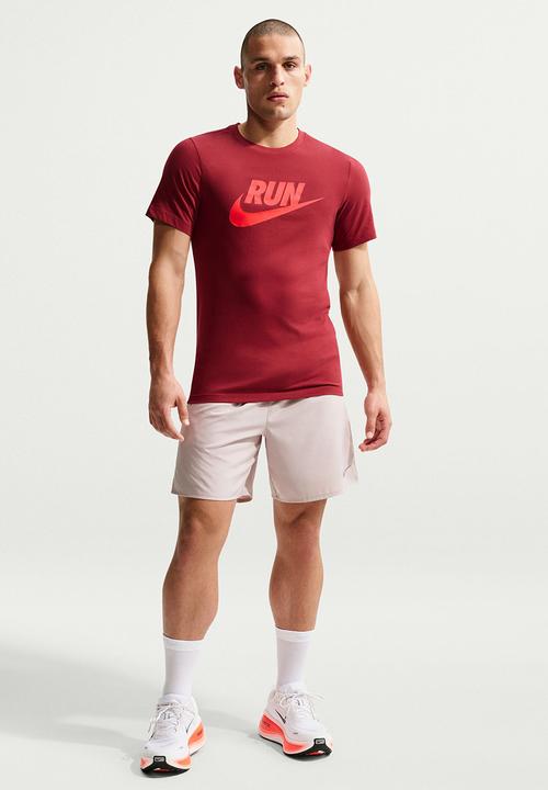 Nike - Dri-FIT  RUN SWOOSH Tee  - Burnt Red