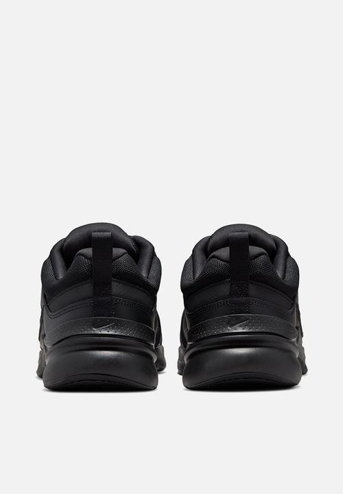 Nike - Defy All Day