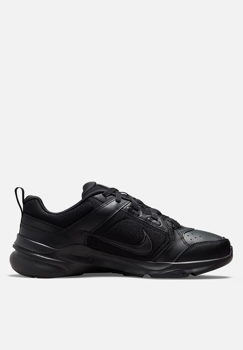 Nike - Defy All Day
