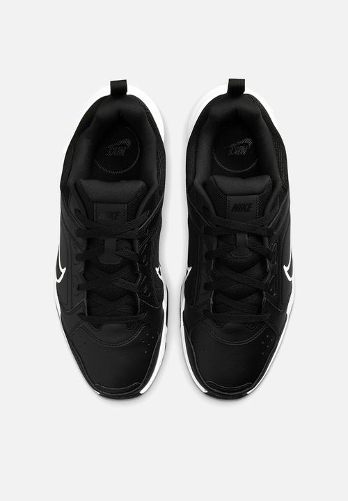 Nike - Defy All Day