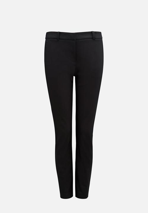 Forever New - Faye full length slim pants in black 
