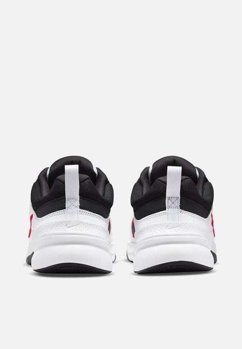 Nike - Defy All Day