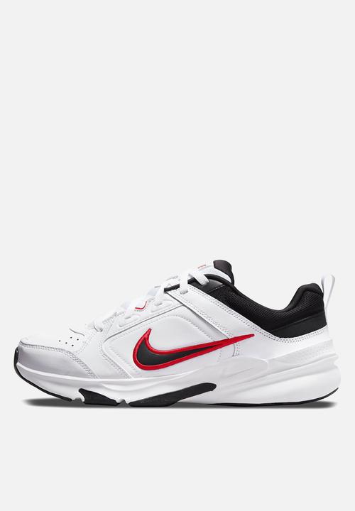 Nike - Defy All Day