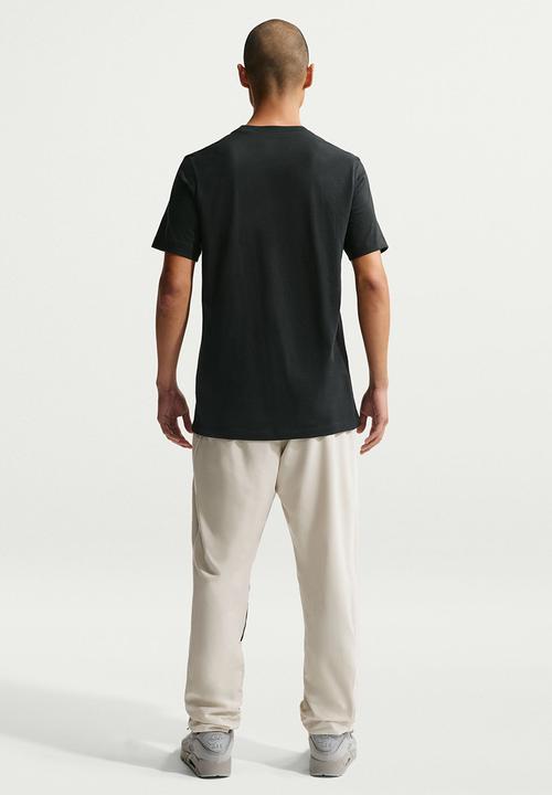 Nike - NSW Standard AIR Patch Tee - Black
