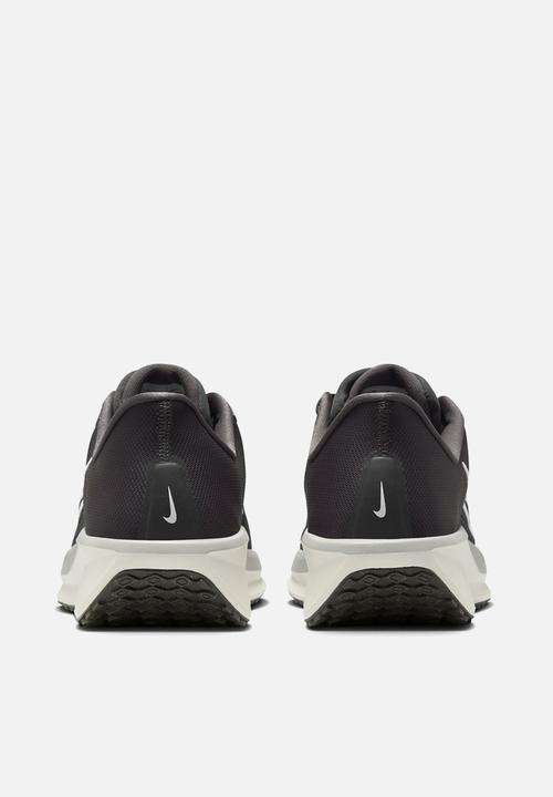 Nike - Quest 6