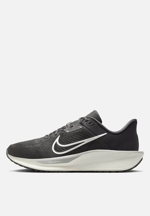 Nike - Quest 6