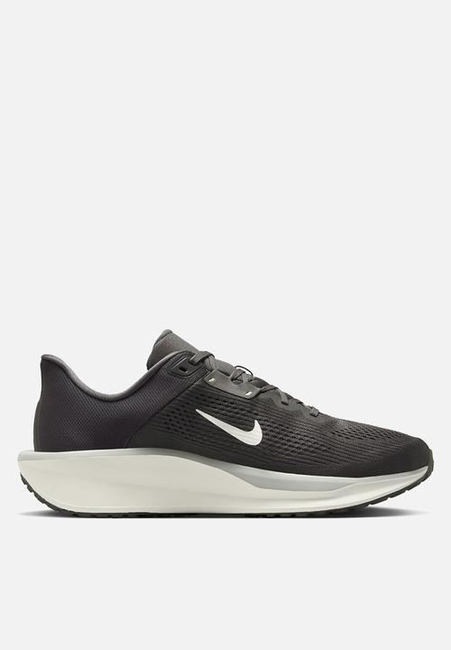 Nike - Quest 6