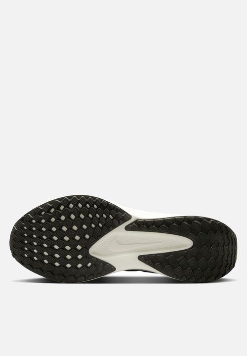 Nike - Quest 6