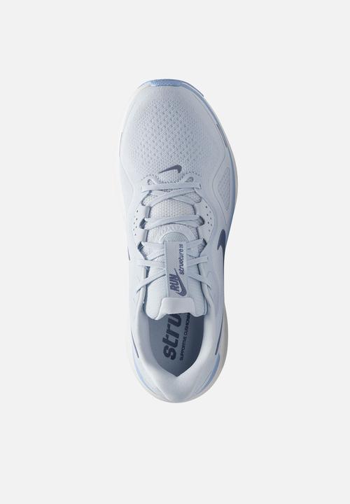 Nike - Structure 26