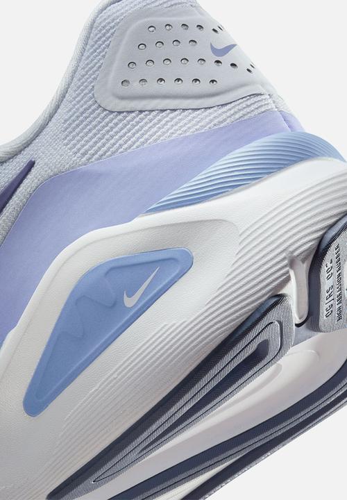 Nike - Structure 26