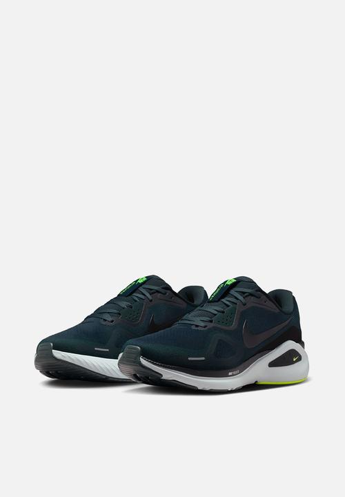 Nike - Structure 26