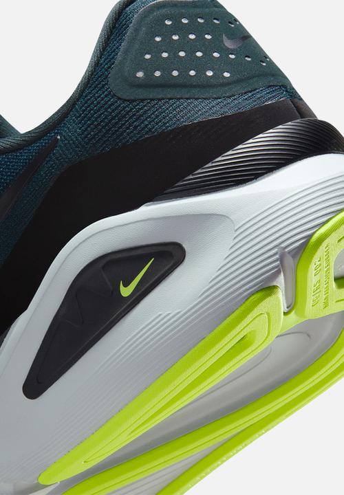 Nike - Structure 26
