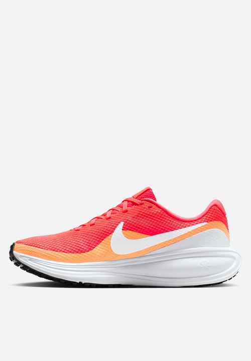 Nike - Nike Revolution 8