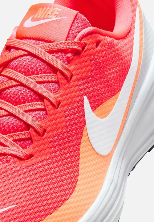 Nike - Nike Revolution 8