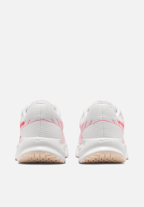 Nike - Nike Run Defy