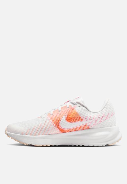 Nike - Nike Run Defy