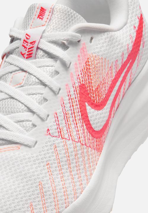 Nike Run Defy - WHITE/HOT LAVA-ORANGE PULSE-CHALK
