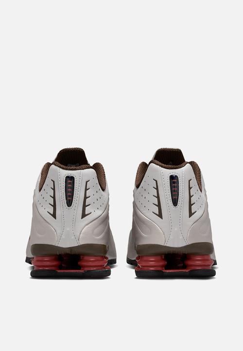 Nike - Nike Shox R4