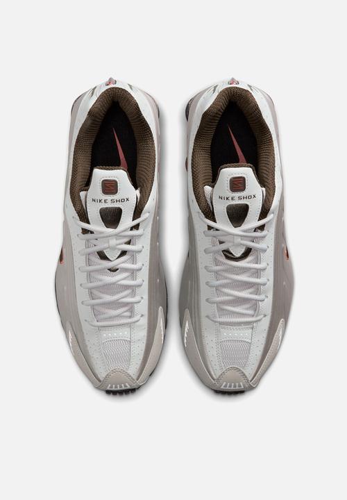 Nike - Nike Shox R4