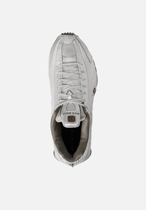 Nike - Nike Shox R4