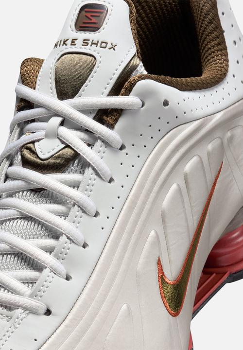 Nike - Nike Shox R4