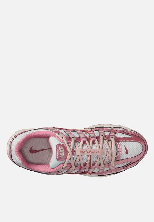 Nike - Nike P-6000