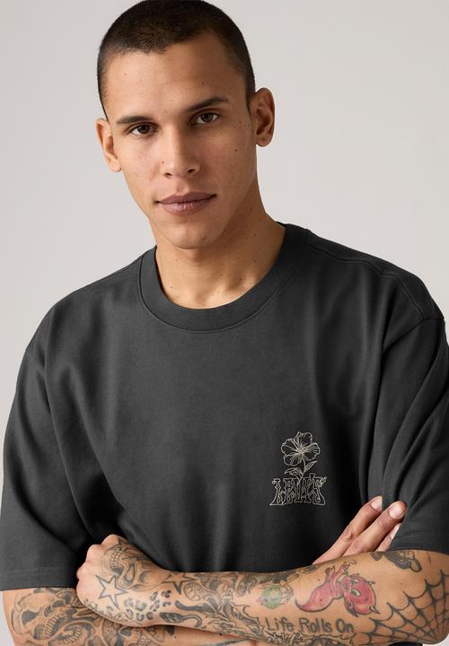 Levi’s® - HALF SLEEVE TEE - LEVIS TONAL SCRIPT FLORAL 2 PHANTOM