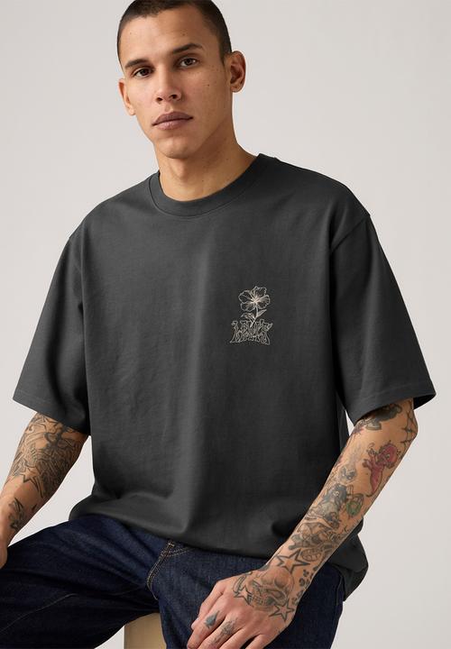 Levi’s® - HALF SLEEVE TEE - LEVIS TONAL SCRIPT FLORAL 2 PHANTOM