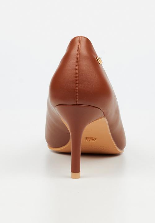 Miss Black - Nola 6 scallow low heel - tan