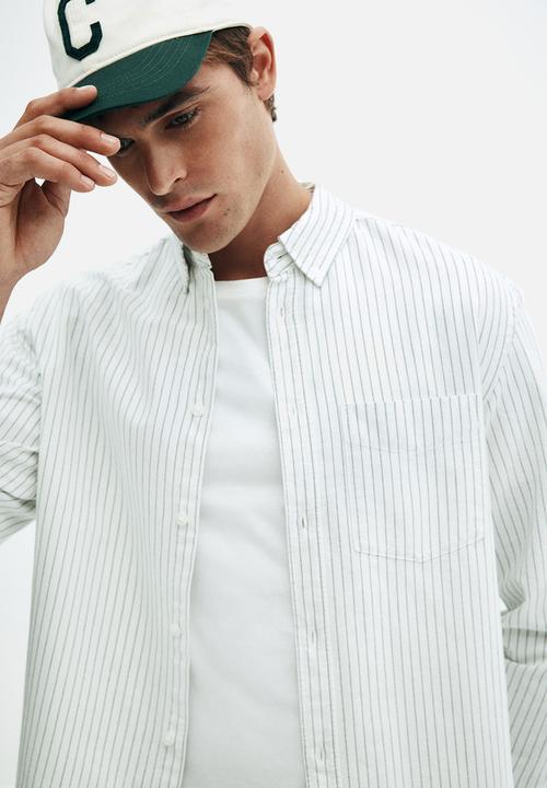 H&M - Regular fit oxford shirt - white/pinstriped