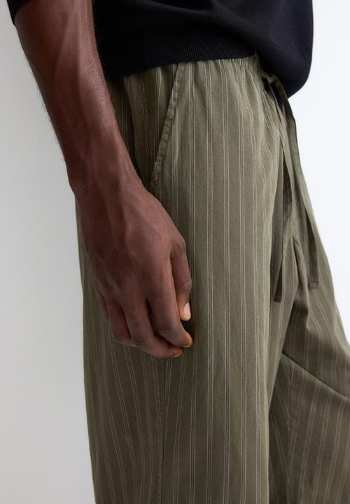 H&M - Relaxed fit poplin trousers - green/striped