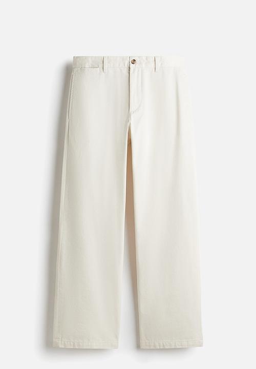 H&M - Relaxed fit cotton chinos - white