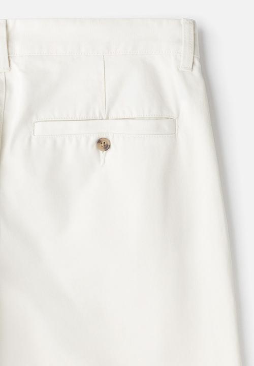 H&M - Relaxed fit cotton chinos - white