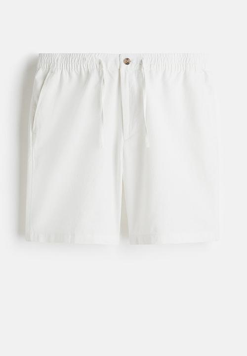 H&M - Regular fit linen-blend shorts - white