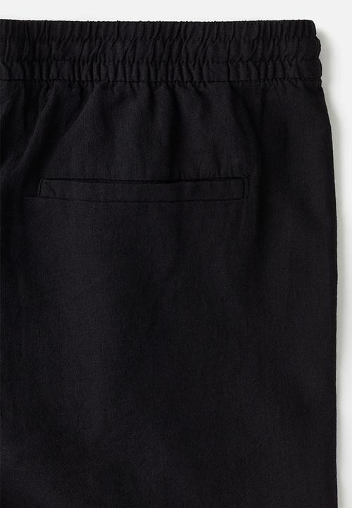 H&M - Regular fit linen-blend shorts - black