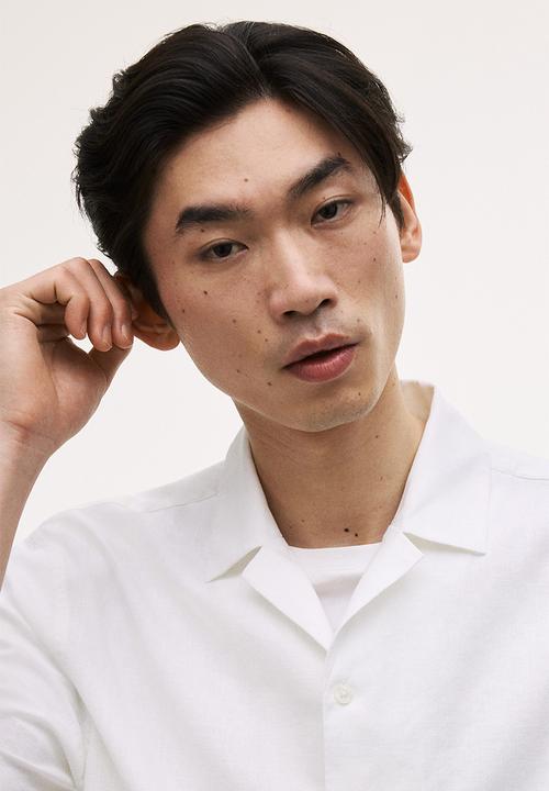 H&M - Regular fit linen-blend resort shirt - white