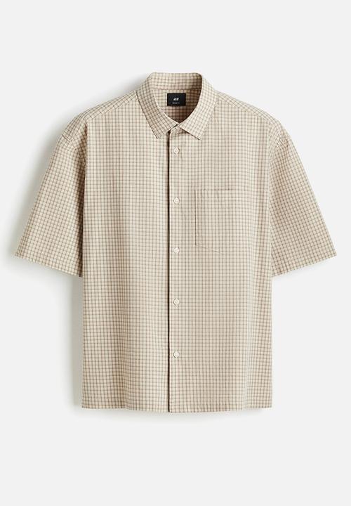H&M - Relaxed fit short-sleeved shirt - beige checked