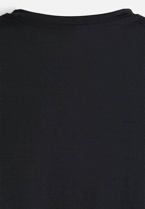 H&M - Muscle fit sports top with drymove™ - black