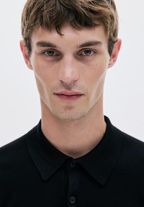 H&M - Regular fit fine-knit polo shirt - black